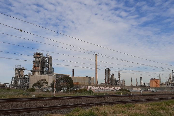 Refinery units and flare stack