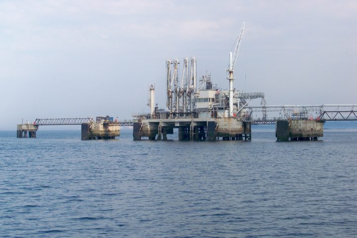 Tanker loading terminal
